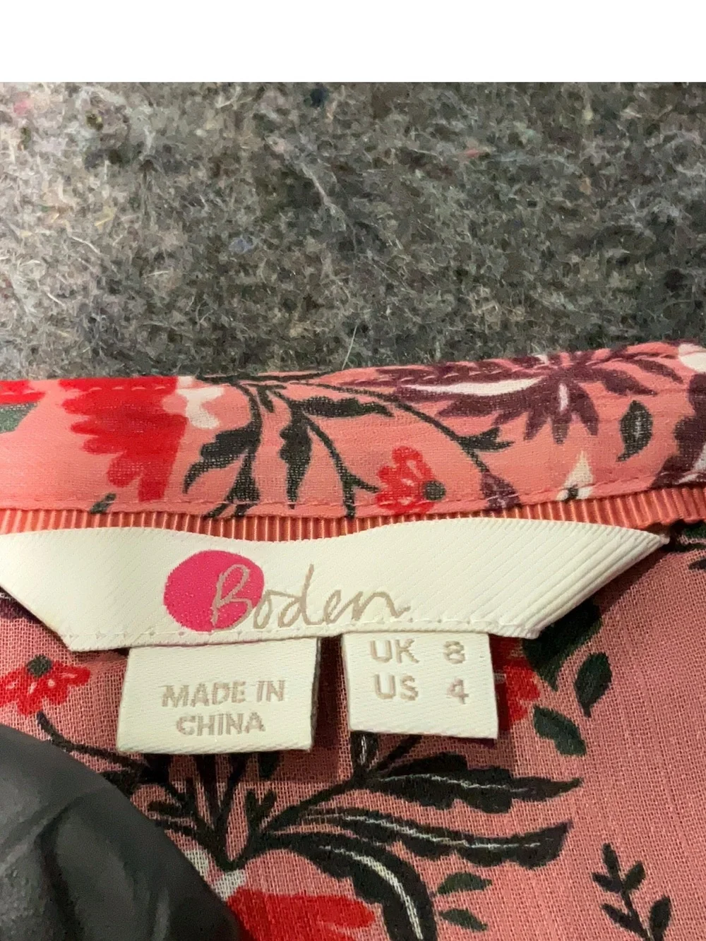 Boden Floral Sheer Ruffle Front Long-Sleeve Blouse in Rose Red Size 4